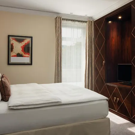 Modrzewie Park Hotel 5*